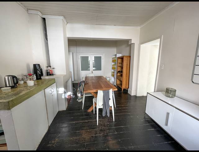 300M² BUILDING FOR SALE IN TAMBOERSKLOOF